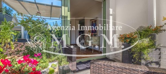 10 rooms Villa in Bientina, Italy No. 72631 9