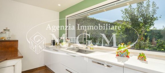 10 rooms Villa in Bientina, Italy No. 72631 24