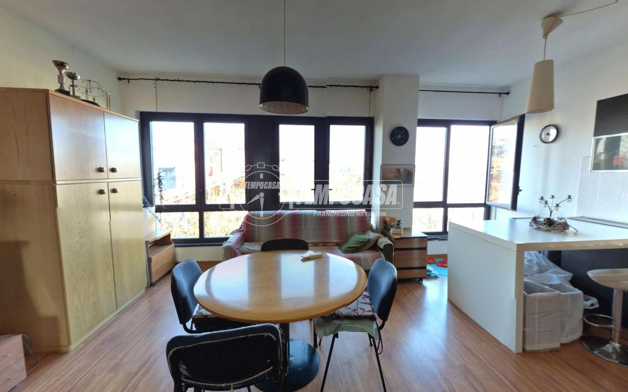 2غرفة شقة في Milan, Italy رقم 246780