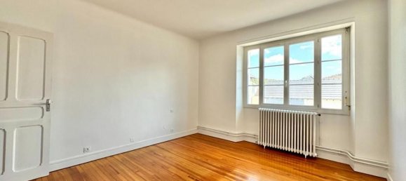 Casa de 4 dormitorios en Aressy, France No. 103342 8