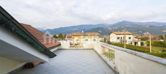 6 bedrooms Villa in Montignoso, Italy No. 216529 12