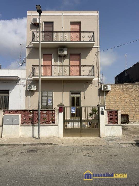 2 Schlafzimmer Wohnung in Pachino, Italy, Nr. 356386