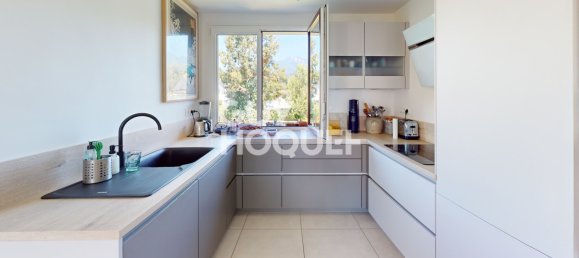 4 bedrooms House in Chambery, France No. 348418 4