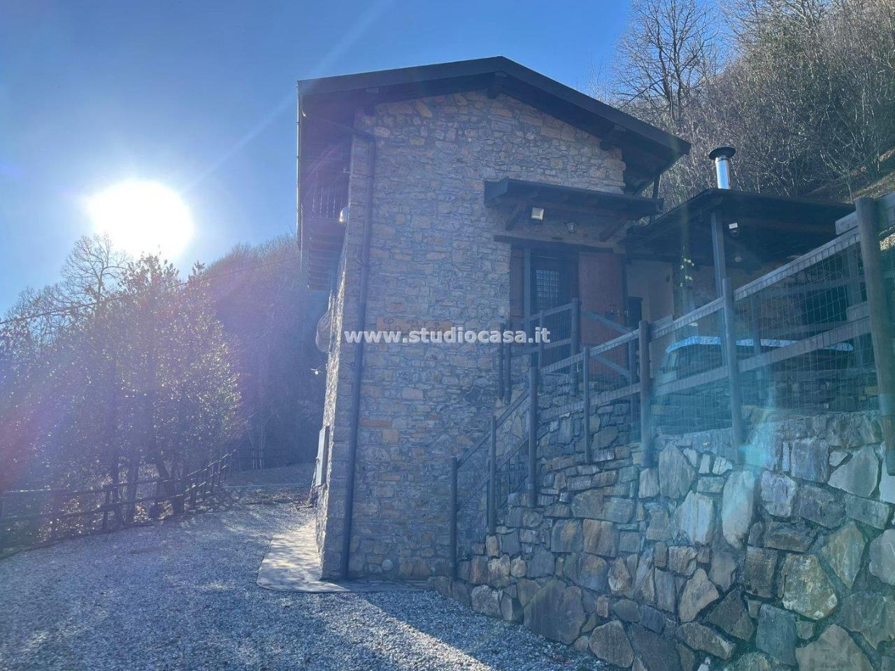 3 rooms House in Val Brembilla, Italy No. 168488
