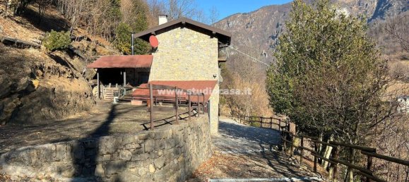3 rooms House in Val Brembilla, Italy No. 168488 7