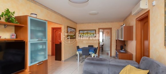 3 chambres Appartement à San Mauro Torinese, Italy No. 328705 9