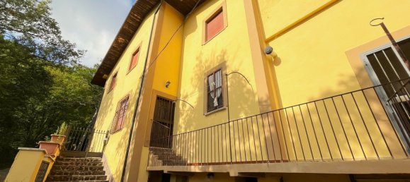 5 bedrooms House in Alvito, Italy No. 380417 23