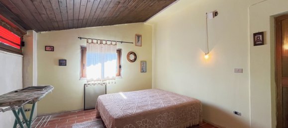 5 bedrooms House in Alvito, Italy No. 380417 19