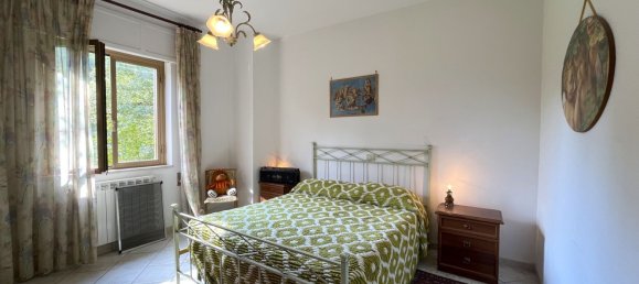 5 bedrooms House in Alvito, Italy No. 380417 13