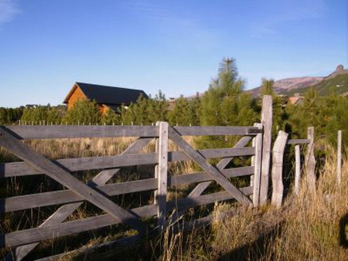  Land in Neuquen, Argentina No. 44081