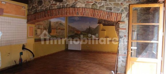 130m² Commercial property in Borgo a Mozzano, Italy No. 320887 3