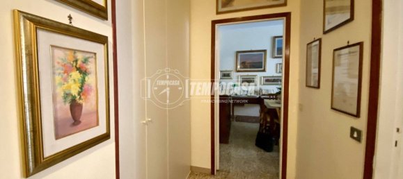 Apartamento de 1 dormitorio en Massa, Italy No. 213067 4