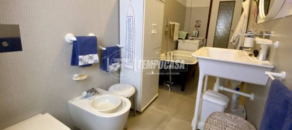Apartamento de 1 dormitorio en Massa, Italy No. 213067 22