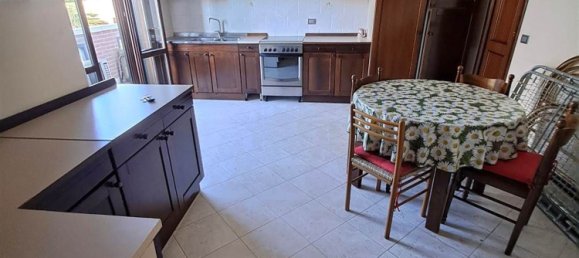 2-salle Appartement à Mirandola, Italy No. 308149 8