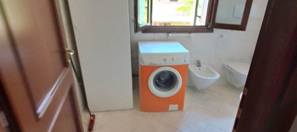 2-salle Appartement à Mirandola, Italy No. 308149 13