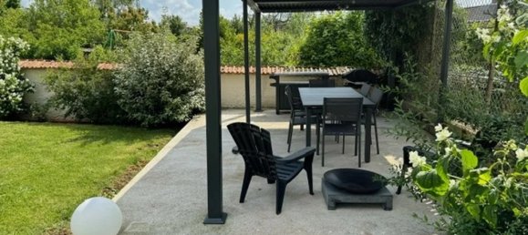 5 bedrooms House in Chartres, France No. 267874 10