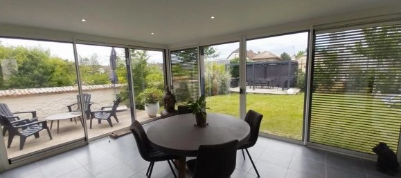 5 bedrooms House in Chartres, France No. 267874 3