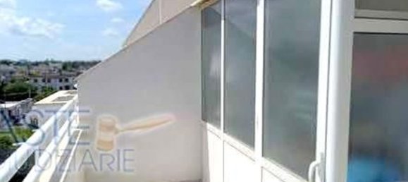 Duplex de 4 divisões em Bari, Italy N.º 270700 28