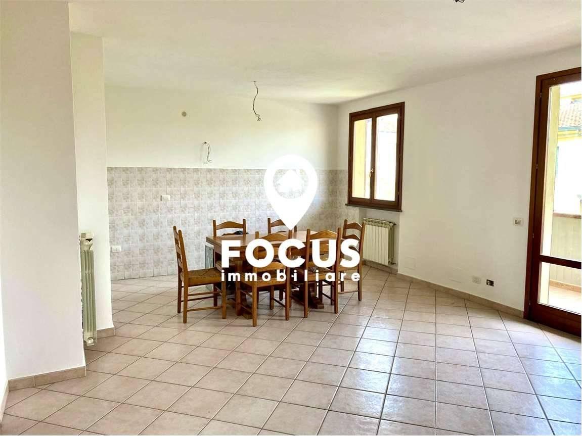 3 rooms Apartment in Cerreto Guidi, Italy No. 32981