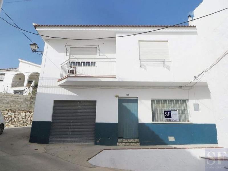 3 bedrooms Townhouse in Canillas De Albaida, Spain No. 228356