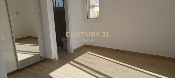 5 bedrooms Villa in Palodeia, Cyprus No. 360 7