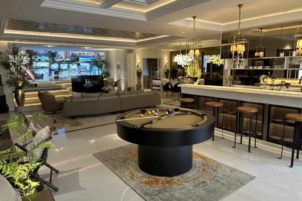 3 bedrooms Condo in Bang Lamung, Thailand No. 61684