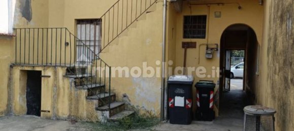 1 Schlafzimmer Villa in Novara, Italy, Nr. 325012 2
