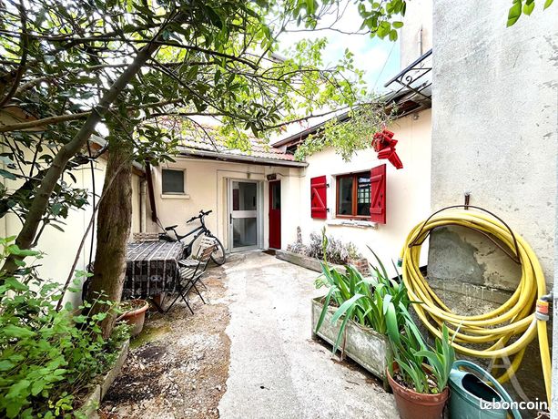 3 Schlafzimmer Haus in Montreuil, France, Nr. 354717