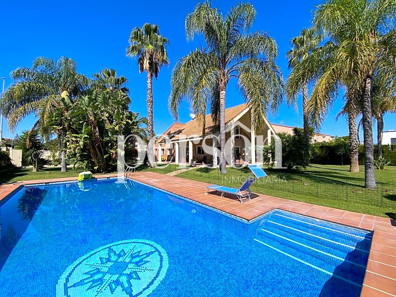 Casa de 4 dormitorios en San Antonio de Benagéber, Spain No. 29053