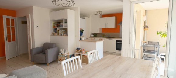 2 bedrooms Apartment in Grenoble, France No. 308759 8