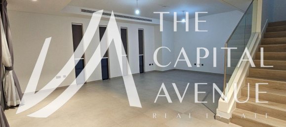 5 bedrooms Villa in Yas Island, UAE No. 112600 4