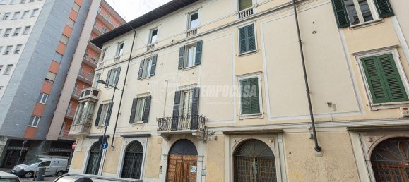 10 rooms Building in Brescia, Italy No. 226605 13