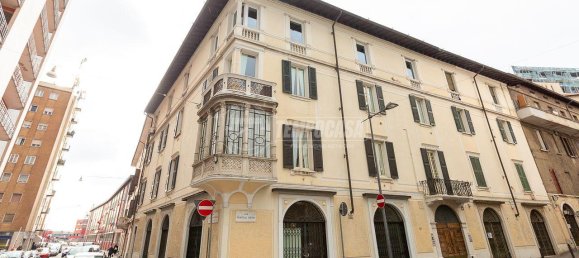 10 rooms Building in Brescia, Italy No. 226605 3