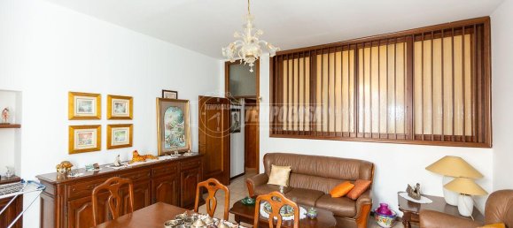 10 rooms Building in Brescia, Italy No. 226605 9