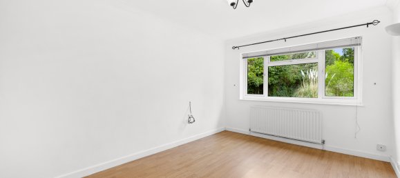 3 bedrooms Bungalow in Horley, United Kingdom No. 1010 9