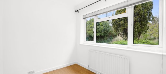 3 bedrooms Bungalow in Horley, United Kingdom No. 1010 8