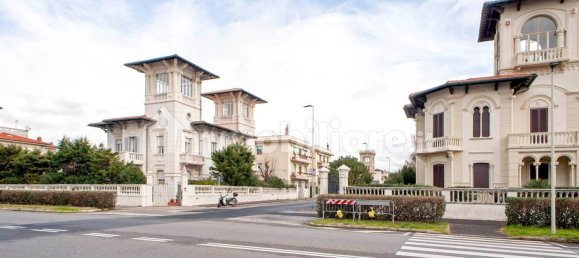 4 bedrooms Villa in Livorno, Italy No. 225367 14