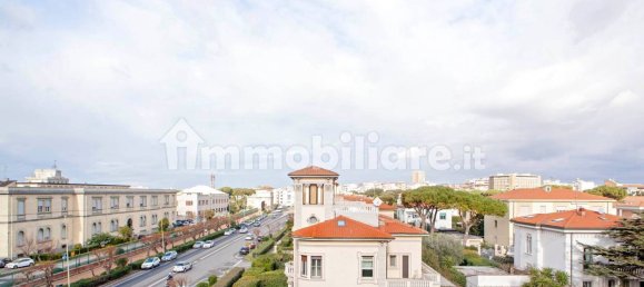 4 bedrooms Villa in Livorno, Italy No. 225367 2