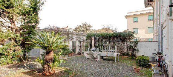 4 bedrooms Villa in Livorno, Italy No. 225367 4