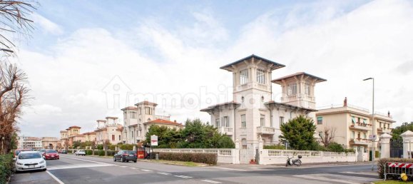 4 bedrooms Villa in Livorno, Italy No. 225367 17
