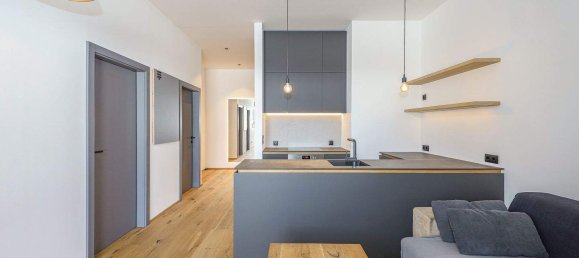 2غرفة شقة في Kitzbuhel, Austria رقم 231228 4