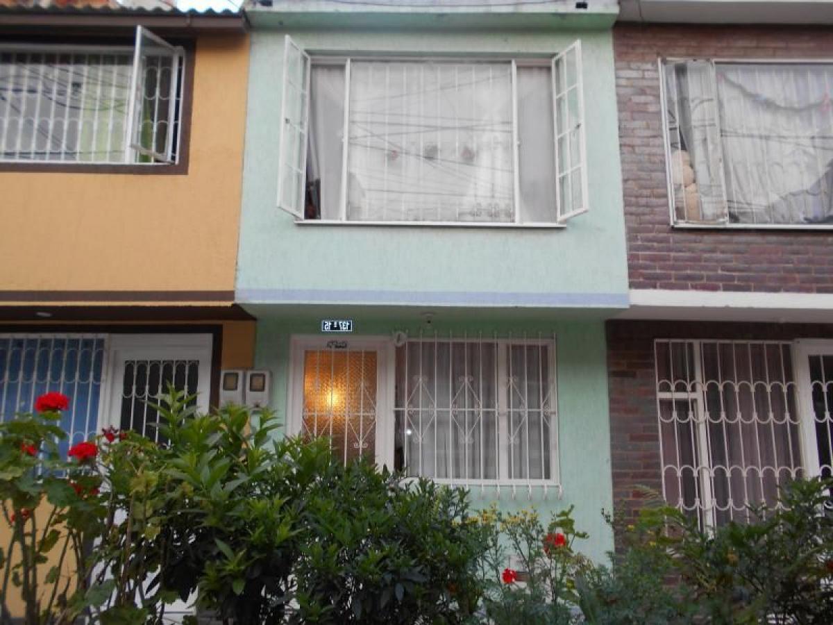 2 bedrooms House in Bogota, Colombia No. 10188