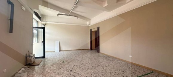 2 rooms Commercial property in Avezzano, Italy No. 34441 8