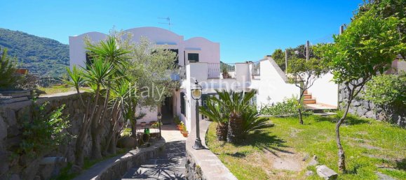 4 غرف نوم فيلا في Ischia, Italy رقم 196546 12