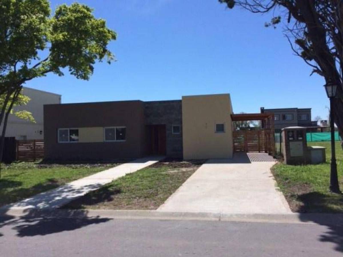 Дом с 3 спальнями в Пилар, Аргентина № 88307