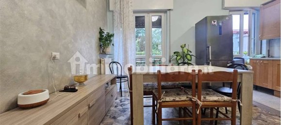 Apartamento de 2 dormitorios en Bergamo, Italy No. 379463 18
