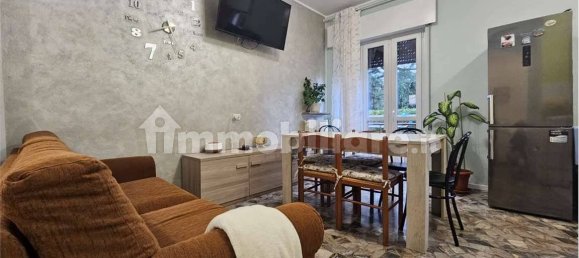 Apartamento de 2 dormitorios en Bergamo, Italy No. 379463 17