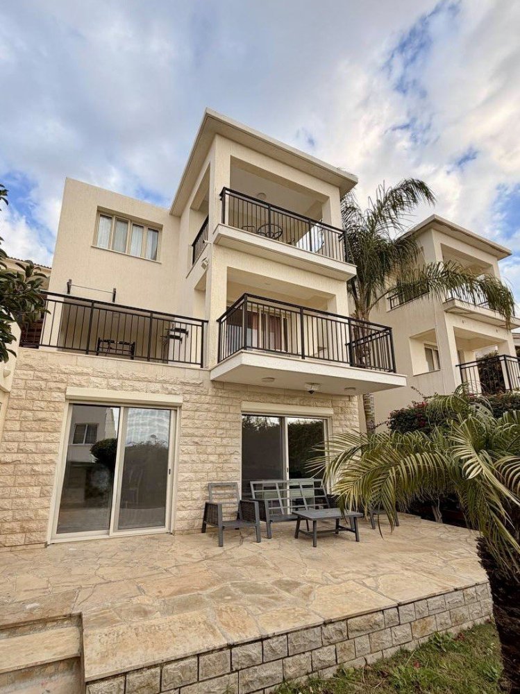 4 غرف نوم فيلا في Chloraka, Cyprus رقم 172618