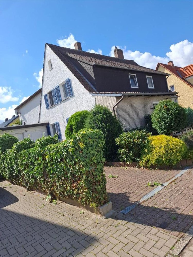Apartamento de 4 habitaciónes en Minden-Lubbecke, Germany No. 370653