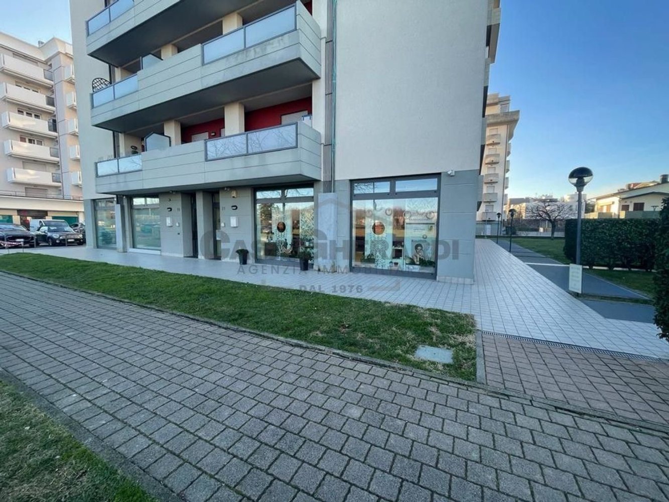 75m² Commercial property in Dalmine, Italy No. 364739